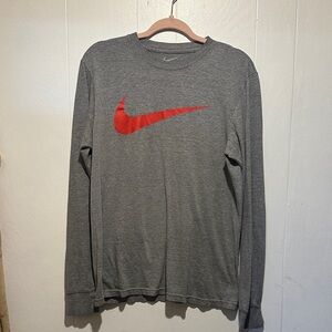 Nike long sleeve tshirt size M